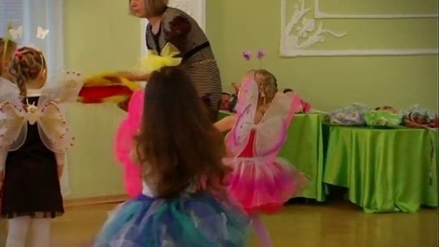 Утренник 8 марта /младшая группа/