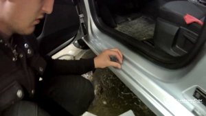 Самый просто способ поклейки полиуретановой пленки ( защиты ) порогов на skoda octavia 2016 года
