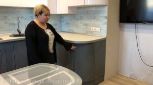 ✨Дизайн угловой кухни с колонкой. ✅Кухня белый верх серый низ. Как спрятать газовый котел на кухн