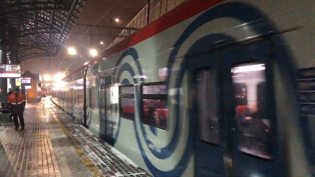 Опытный ЭГ2ТВ-002 Иволга ЦППК Перекраска Московский транспорт На станции Кунцевская смотреть онлайн