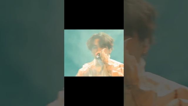 BTS_SUGA_슈가__Interlude__Shadow___Live_Performance_.WEBM