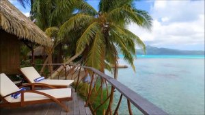 #Остров Французской Полинезии. Вид на море.