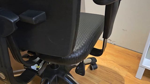 Компьютерное кресло Harachair Doctor Black смотреть онлайн