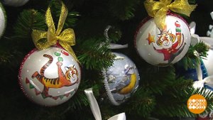 Елочные игрушки: пластик тоже подойдет! Доброе утро. Фрагмент выпуска от 28.12.2021