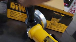 Esmeriladora DeWALT 4 1/2" 900W, DWE4120-B3