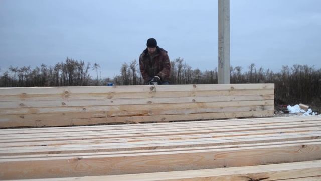 Пилю брусы для соединения СИП Панелей ( 100x150 длина 240мм) смотреть онлайн