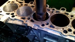 Очередной блок цилиндров 2,5 TDI R5 BAC Volkswagen Touareg