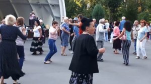 Пчелы!!!Народные танцы,парк Горького,Харьков!!!