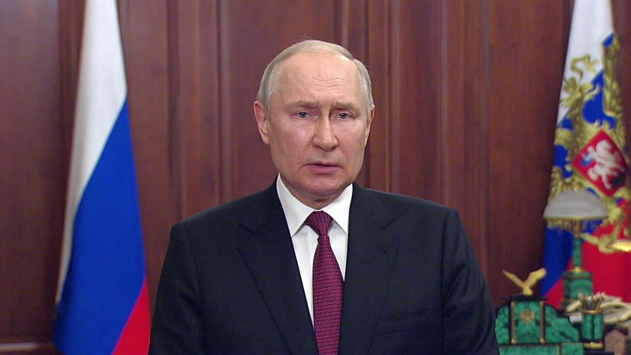 Сотрудников и ветеранов Пограничной службы ФСБ России поздравил Владимир Путин
