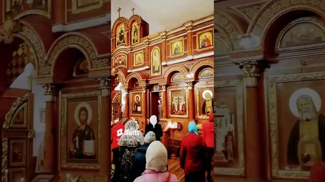 интересный собор . алтарь украшен янтарем .путешествия   #путешествияhttps://e-tripster.ru  #туризм