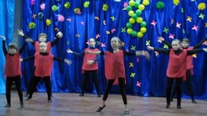 Детский танец "Снится сон" ( 8 марта 2019 г. )