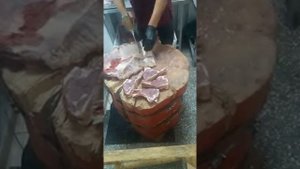 МЯСНИК РУБИТ МЯСО ТЕЛЯТИНЫ?⚔ ?? ТОПОР ВЕС 3.4КГ. ТЕЛ 89150489904 СЕМЁН