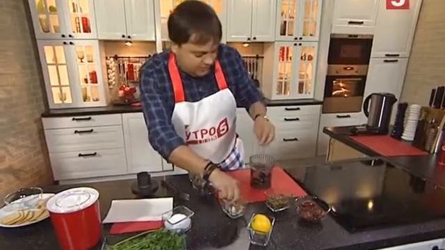 Икра из оливок. Быстро и вкусно! Утро на 5 смотреть онлайн