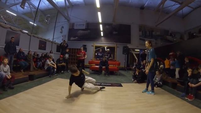 Chief Rocka Cypher Vint vs Serpenta смотреть онлайн