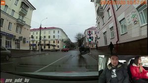 Дорожный знак 2.5 "Движение без остановки запрещено". Как работает и что означает.
