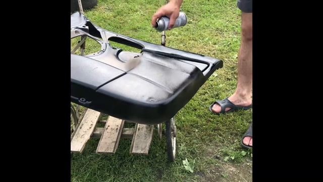 Покраска карт обшивки дверей в чёрный цвет!