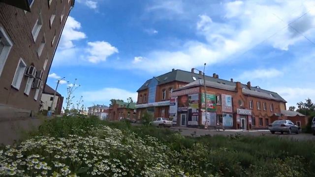 Ну вот и наступило лето.Бабочки,цветы,и многое другое. смотреть онлайн