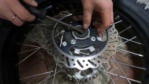 Деревня эндуро AVANTIS FX 250 LUX. 2 сезона эксплуатации и гнилой суппорт на заднем тормозе. (Эп.46