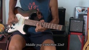 Stratocaster single coils 250kOhm VS 500kOhm Potentiometers comparison