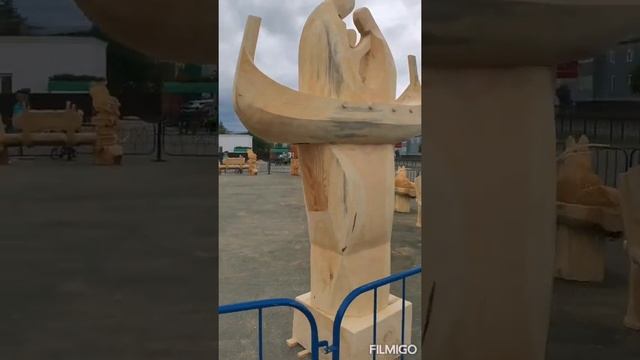 СКУЛЬПТУРЫ ИЗ ДЕРЕВА #скульптуры#дерево#красота#резьба#выставка#город#скульпторы#изделия#работы