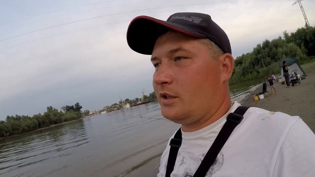 Я ДОЖДАЛСЯ! САЗАН, ЛЕЩ ПОШЁЛ! РЫБАЛКА с НОЧЁВКОЙ.