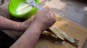 Рыба на мангале. Секрет идеального маринада для рыбы приготовленной на углях. Очень вкусная еда.