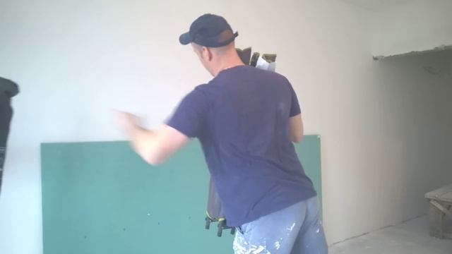 Туристическая кровать для мастеров отделочников в командировке смотреть онлайн