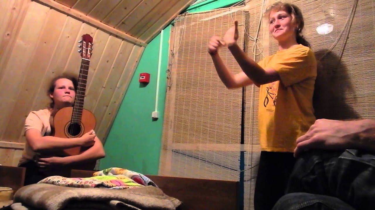 Дарёна играет в ... крокодил? смотреть онлайн