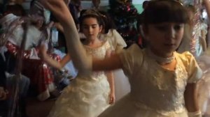 танец снежинок Сангарская СОШ