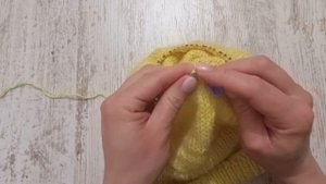 Как связать подклад для шапки спицами