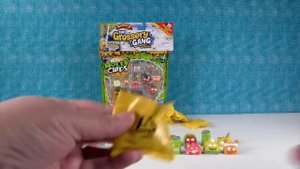 Grossery Gang Palooza Icky Pops & Moldy Chips Opening | PSToyReviews