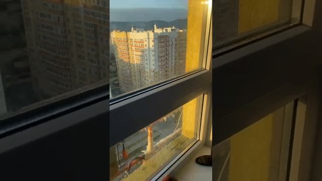 Ремонт фасада в ЖК "Черноморский-2" не дает жить новороссийцам