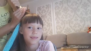 Плетём косы с цветными нитками// экономим 1500 тысячи//Соня звонит папе)))