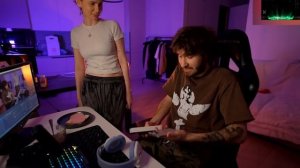 ВИШЕНКА ПОДАРИЛА КОРЕШУ АЙФОН 15 | КОРЕШ СТАЛ АЛЬФОНСОМ?