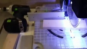 Торцовочно-усовочная пила Festool SYMMETRIC SYM 70 E