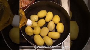 Картошка с курицей на сковороде