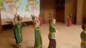 Дети к 8 марта. Танец для мам, бабушек и всех женщин