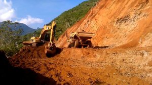 Гусеничный экскаватор Caterpillar 336D LME