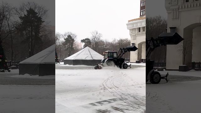 Уборка снега. ЖК "Триумф Палас" Москва.❄❄❄
