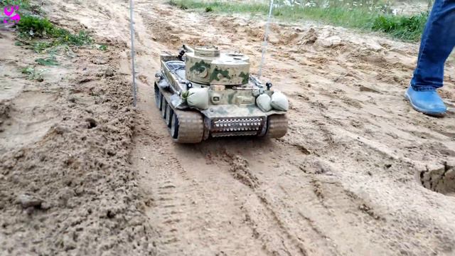 RC Tank 1:16 Taigen German Tiger 1 on the poligon смотреть онлайн