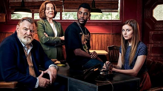 Почему вы можете не захотеть смотреть сериал "Чужак" по Стивену Кингу