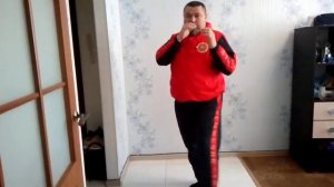 № 10 – Удар наотмашь с разворота рукой. Работа на технику перед зеркалом