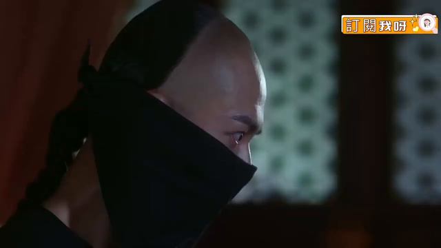 灰姑娘蒙面和黑衣人交手，怎料黑衣人看清她面巾下的臉後，當場放了她！ смотреть онлайн