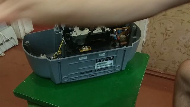Philips AZ1008 "Boombox". Как разобрать. смотреть онлайн