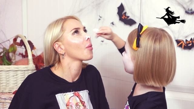 Ну ооочень страшный макияж на Хеллоуин. Красим друг друга, у кого же выйдет лучше? смотреть онлайн