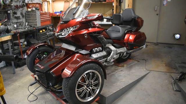 2018 Honda Goldwing DCT Tour reverse trike conversion смотреть онлайн