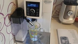 Delonghi ECAM23.46X_24.46X spienianie mleka, recenzja po 11.000 kaw