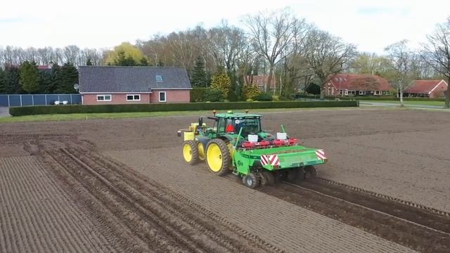 Посадка Картошки ЗА Проход 4х рядная картофелесажалка Колнаг прицепная к трактору