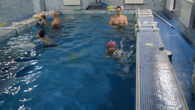 Обучение плаванию в группе смотреть онлайн