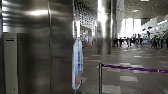 Девушка нового терминала Симферополя смотреть онлайн